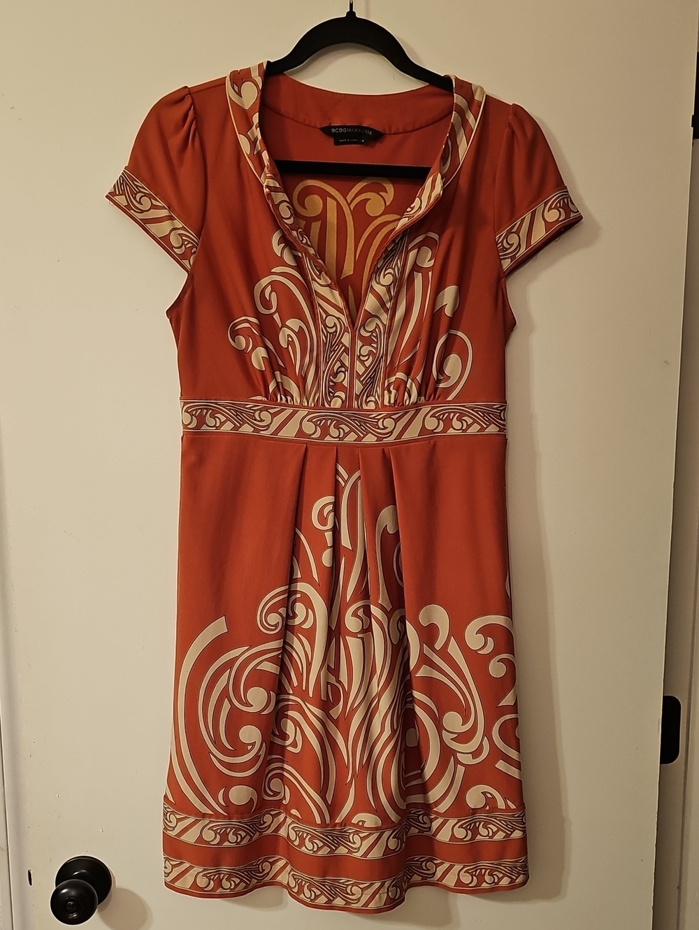BCBG Max Azria Knee Length Dress V-neck Cap Sleeve Terra Cotta Color Size SM
